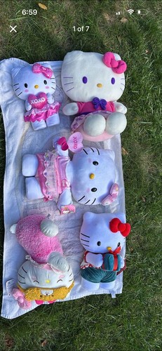 Hello kitty halloween greeter - hello,